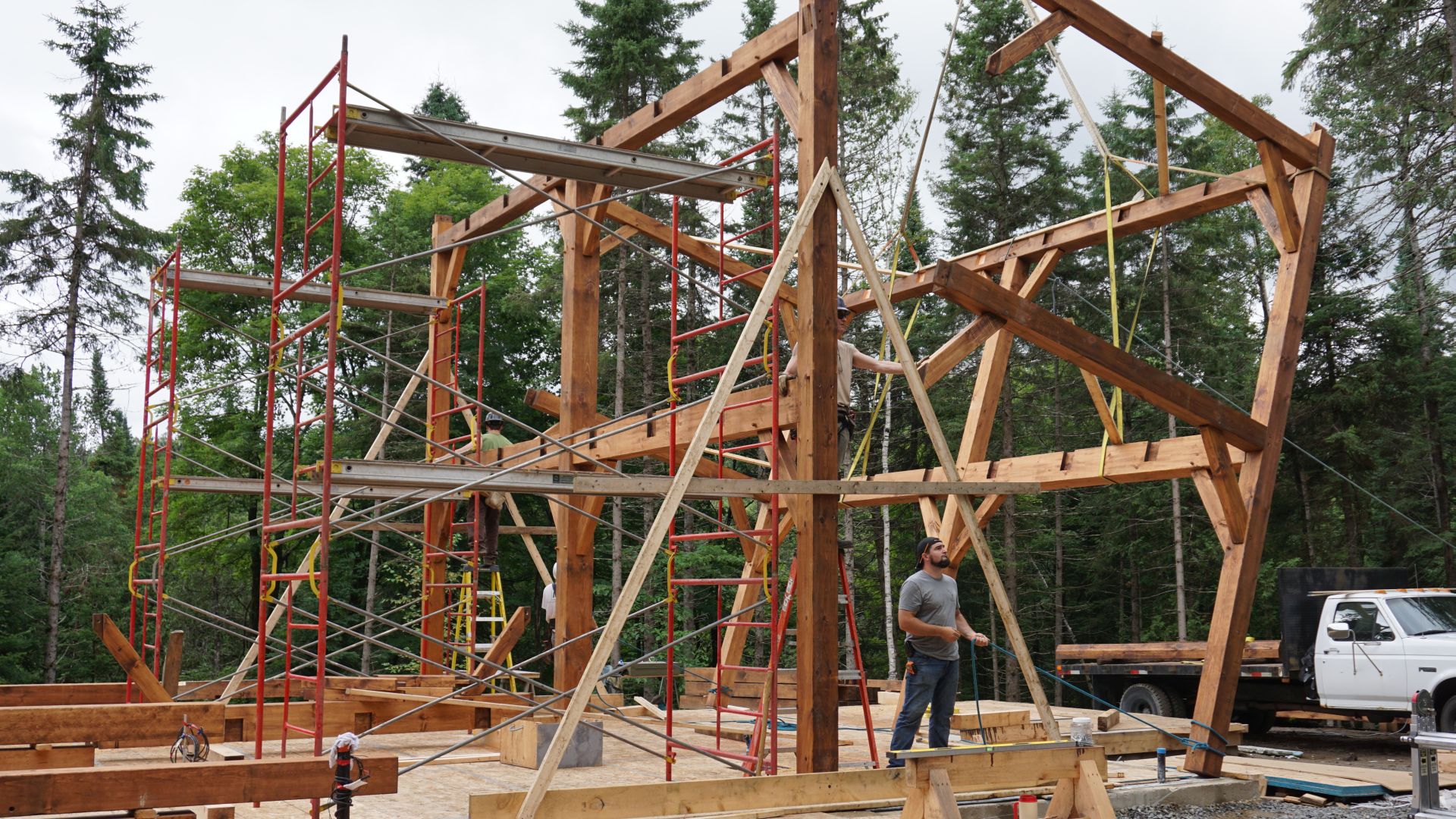 14014 – Charpente massive à Morin-Heigths