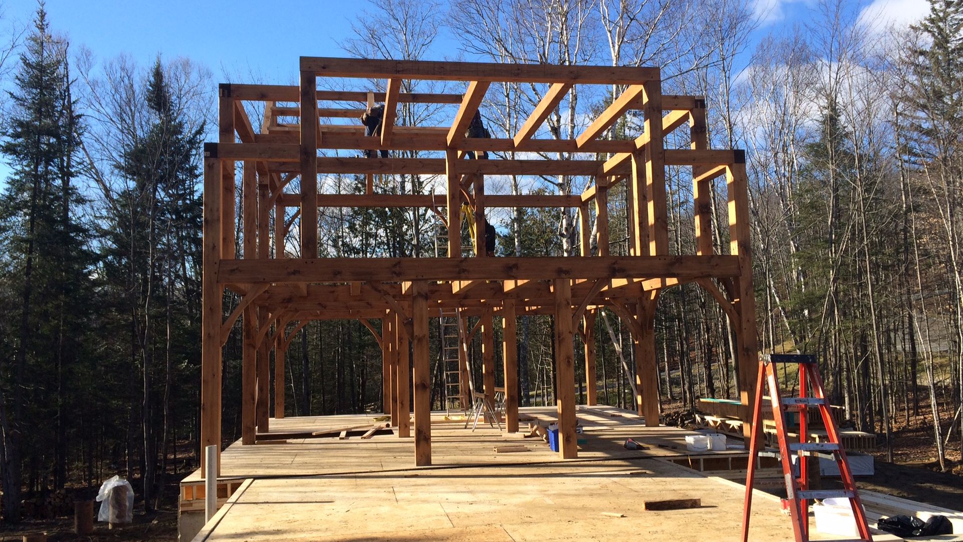 15067 – Charpente massive de Saint-Sauveur