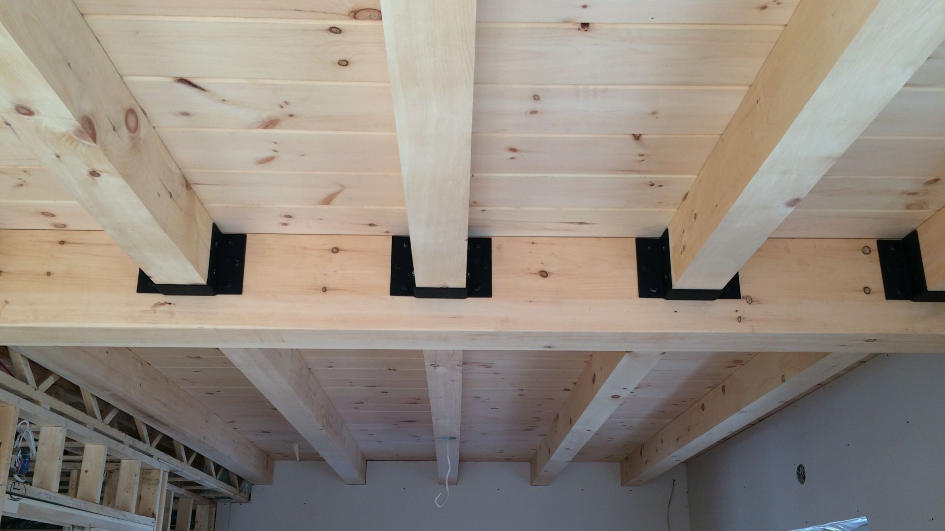 15086 – Structure de bois massif à Morin-Heights